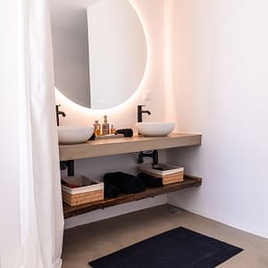 Algarve Living ensuite mirror grand